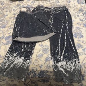 PJ Salvage crushed velvet pajamas. Size medium. Worn a few times.